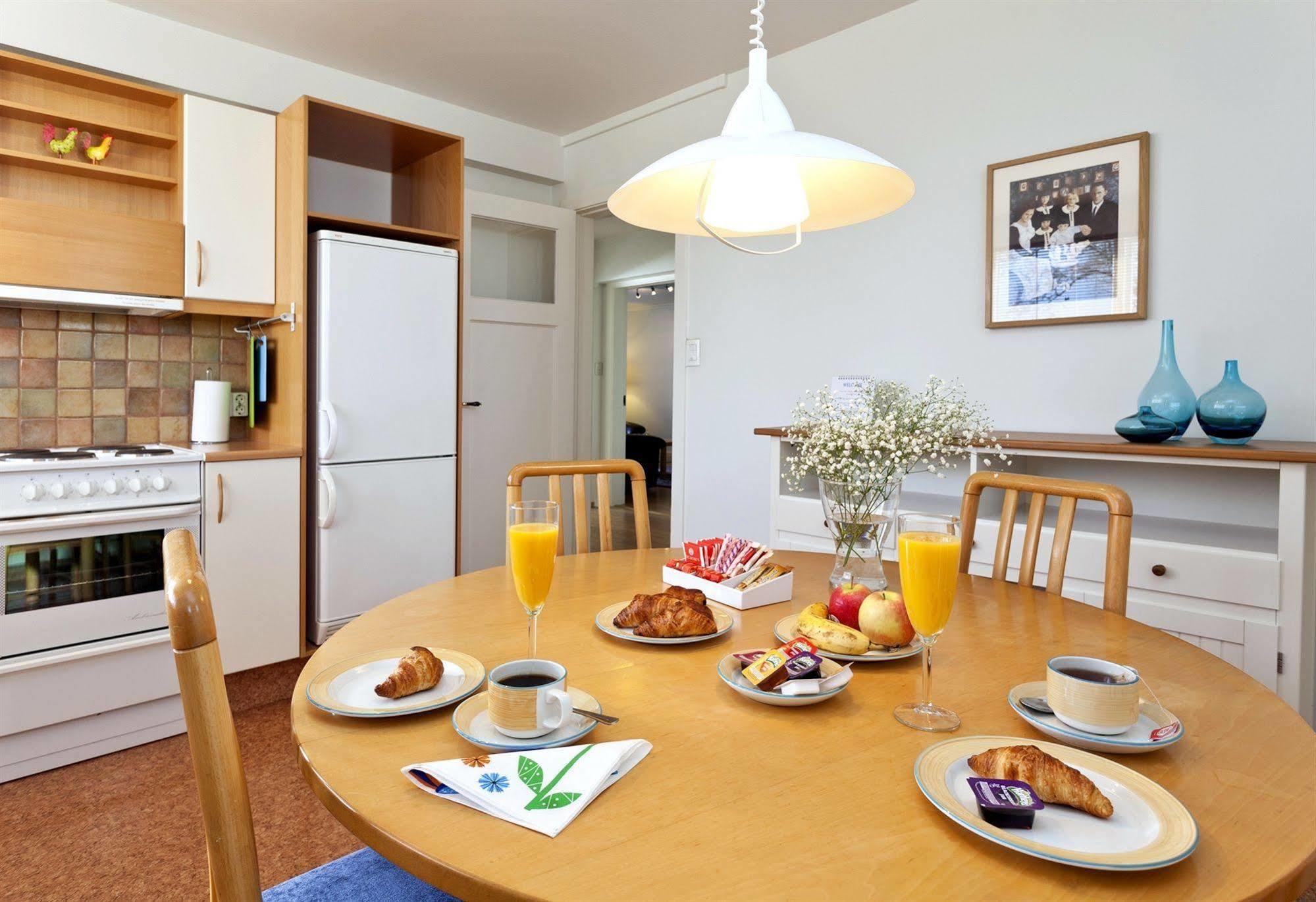 Castle House & Embassy Luxury Apartments Рейкьявик Экстерьер фото