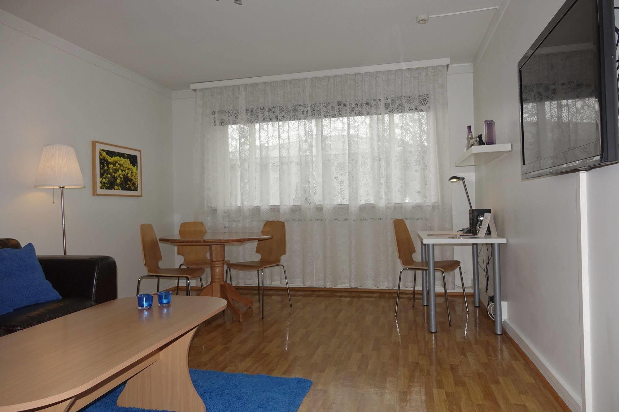 Castle House & Embassy Luxury Apartments Рейкьявик Экстерьер фото