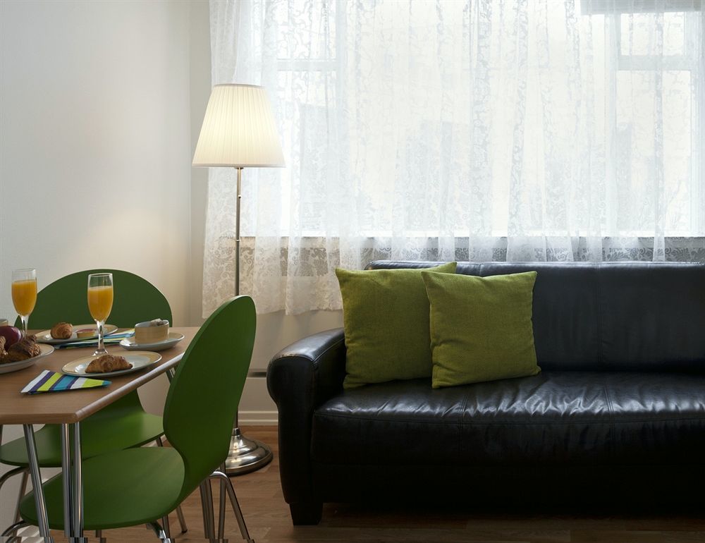 Castle House & Embassy Luxury Apartments Рейкьявик Экстерьер фото